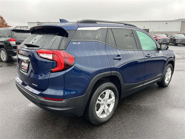 Used 2022 GMC Terrain SLE w/ Driver Convenience Package image 8