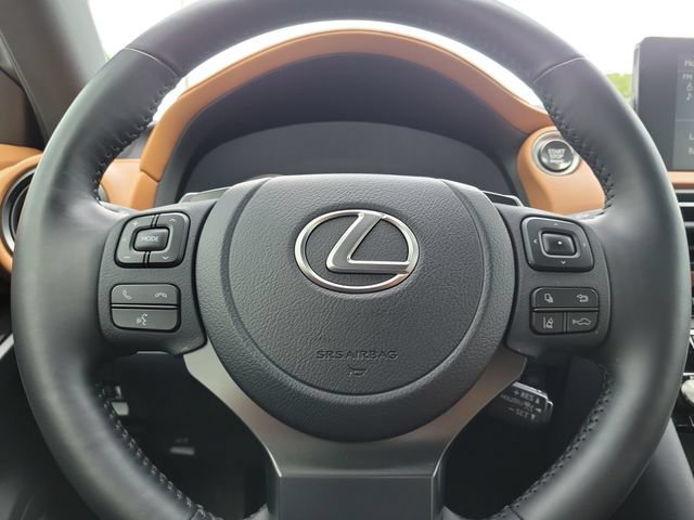 Used 2025 Lexus IS 350 F Sport RWD image 20