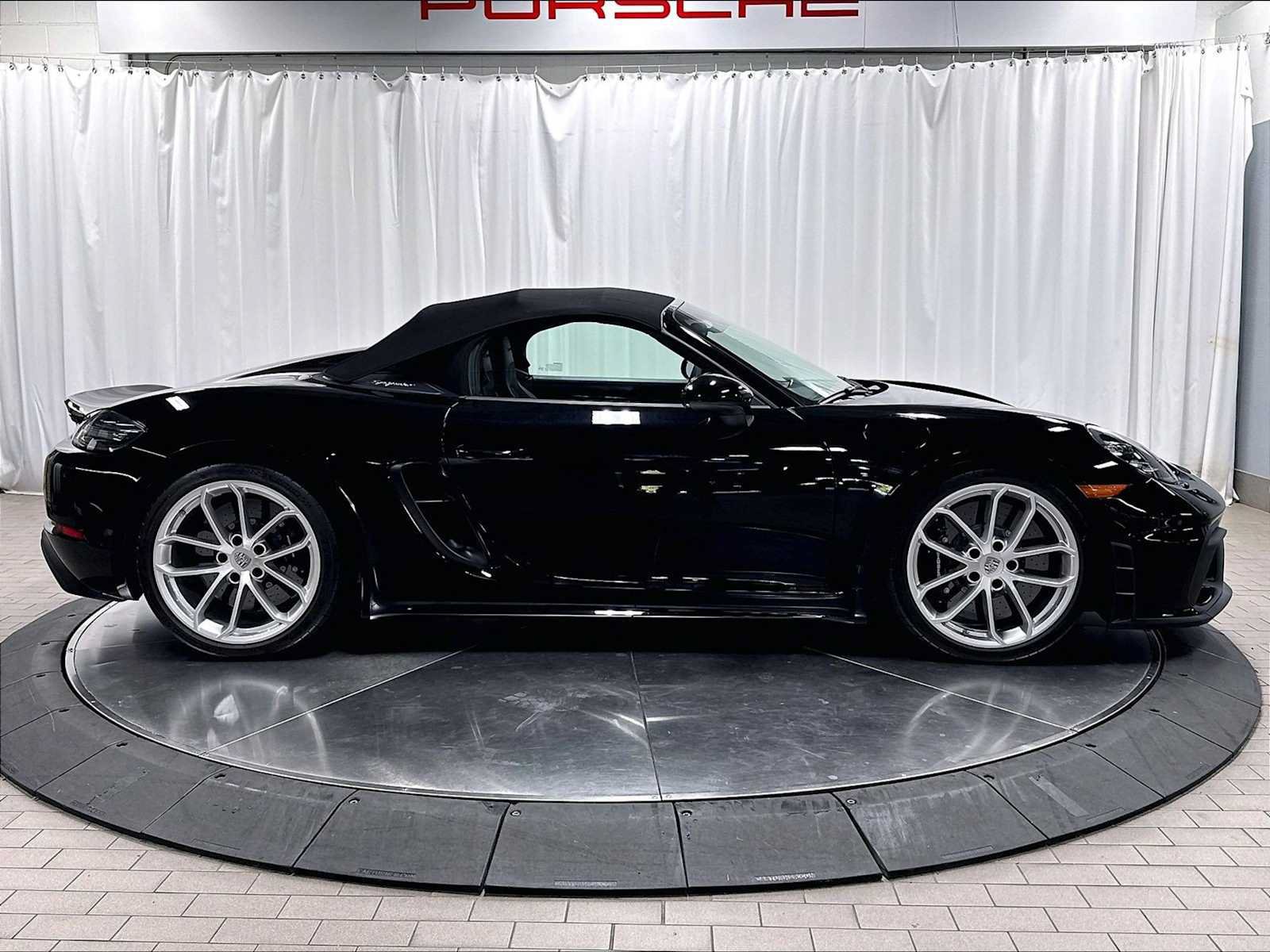 Used 2022 Porsche 718 Boxster Spyder RWD image 10