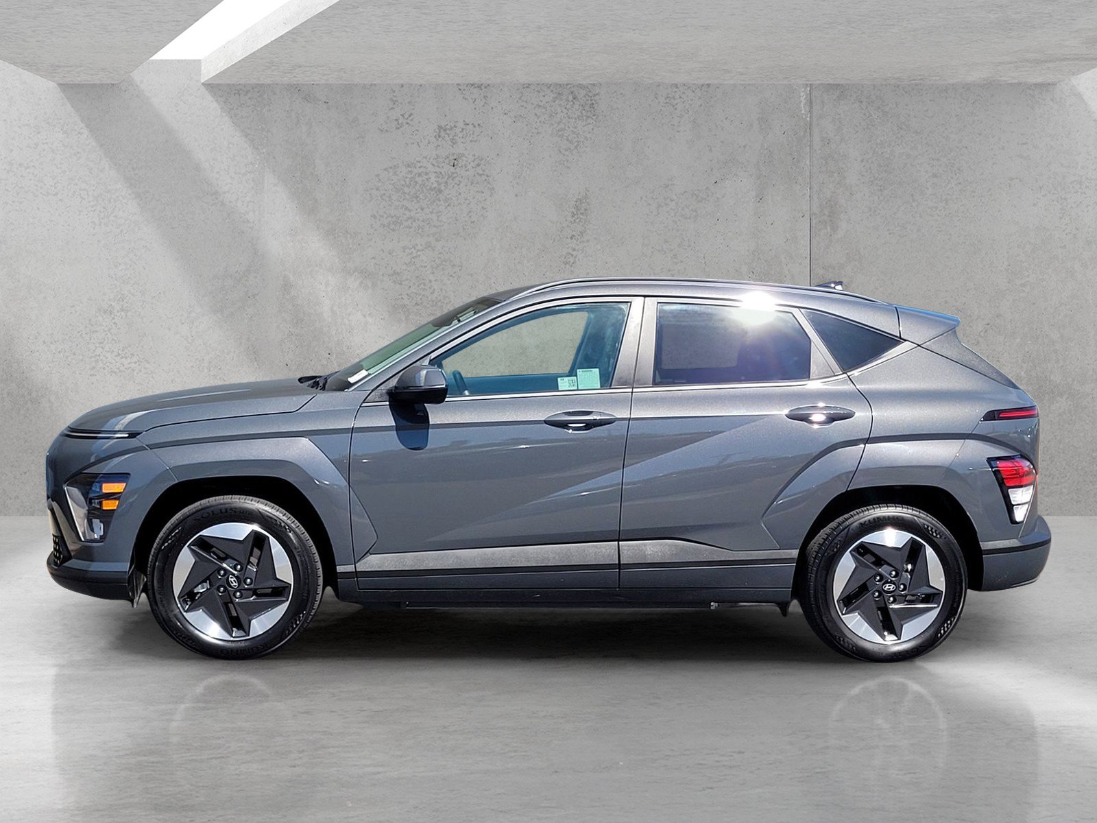 Used 2024 Hyundai Kona SEL FWD image 7