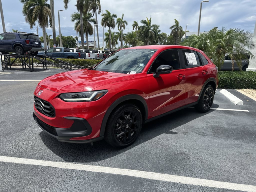 Certified 2025 Honda HR-V Sport image 4