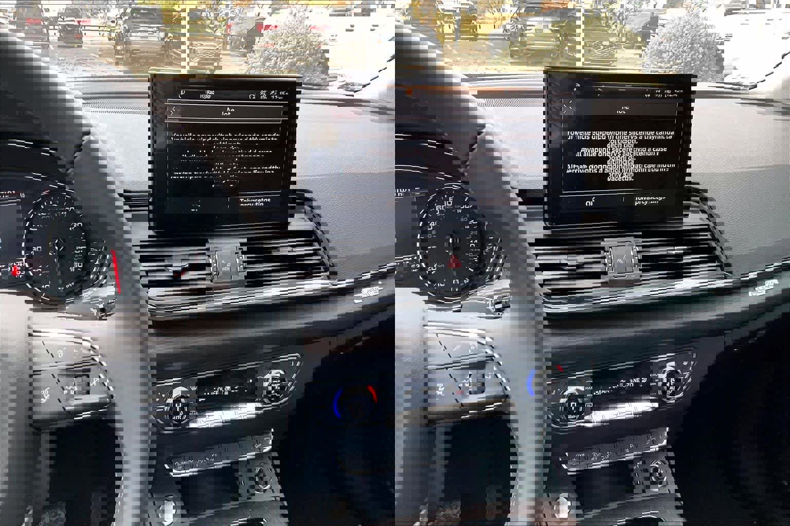 Used 2025 Audi Q5 2.0T Premium image 5