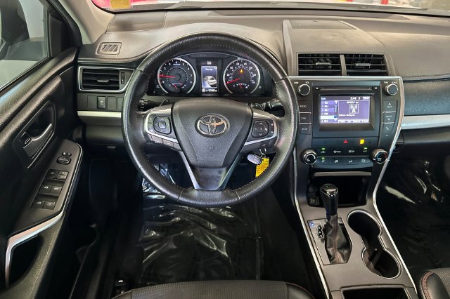 Certified 2017 Toyota Camry SE FWD image 18
