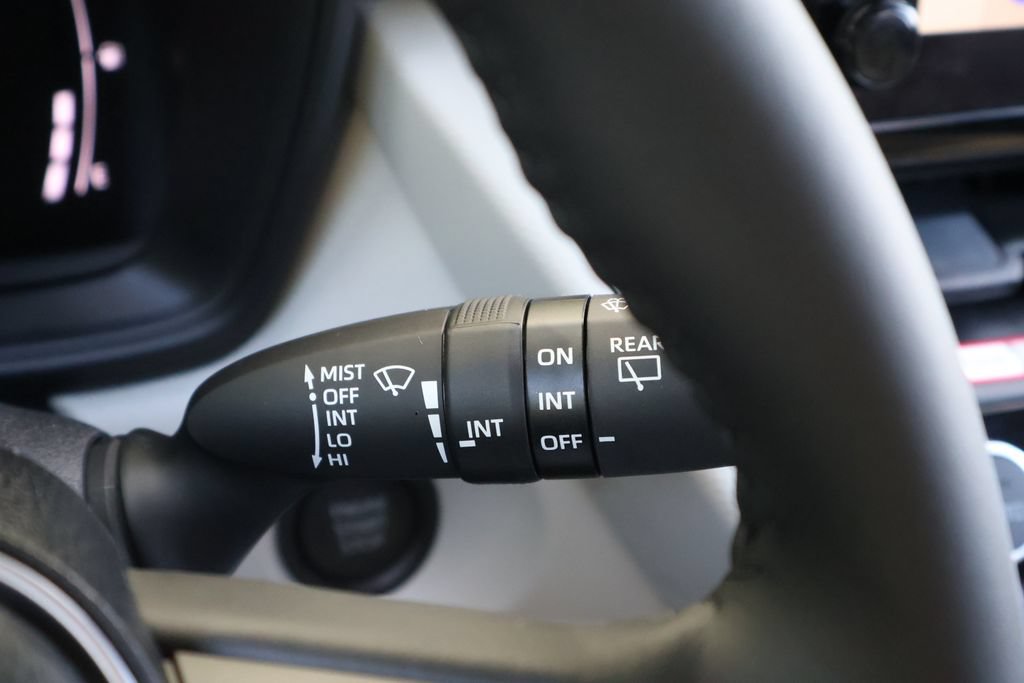 Used 2026 Toyota Corolla Cross LE FWD image 23