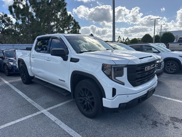 Used 2022 GMC Sierra 1500 Elevation image 2