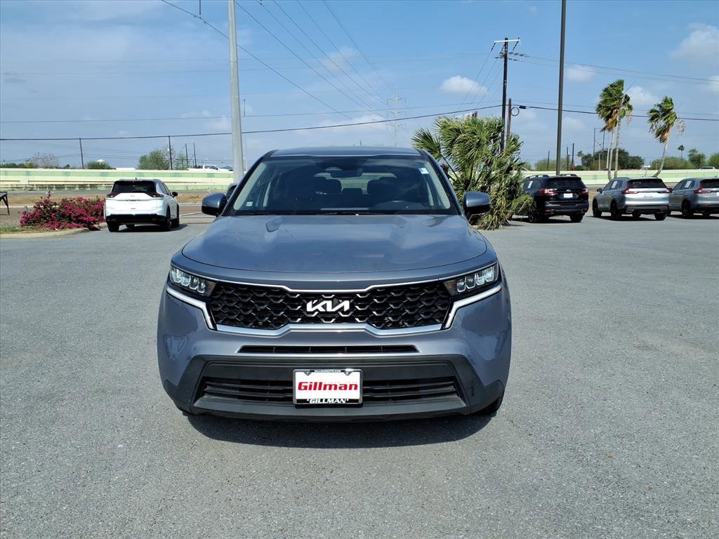 Used 2023 Kia Sorento LX image 3