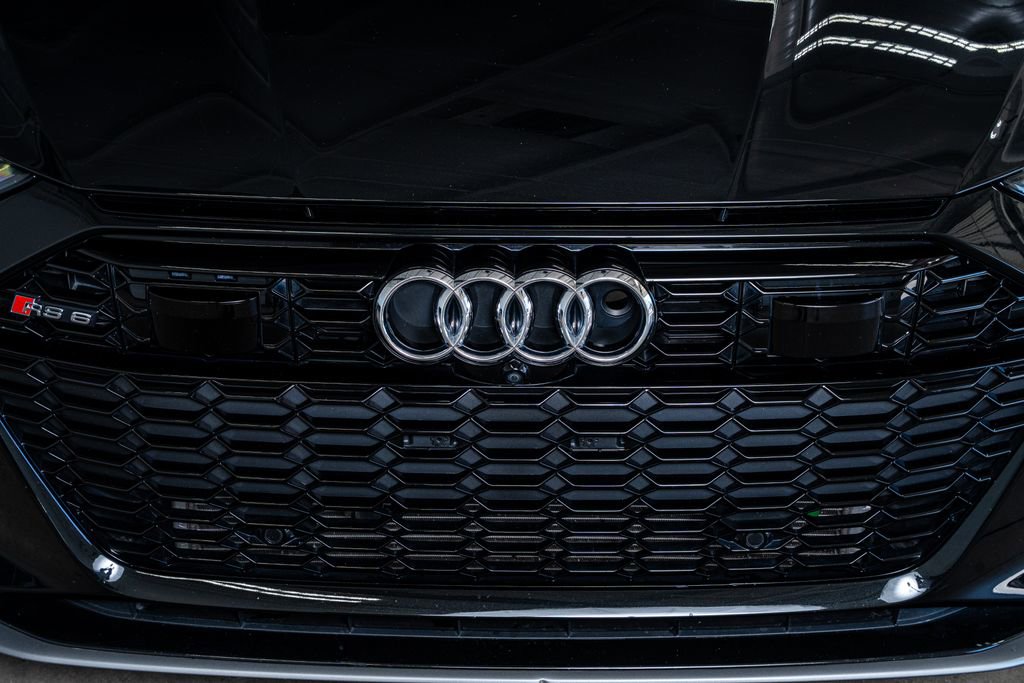 Used 2024 Audi RS 6 performance image 17