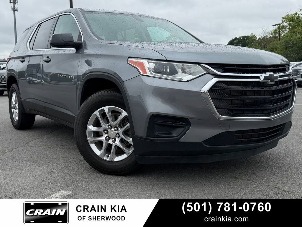 Used 2021 Chevrolet Traverse LS FWD image 1