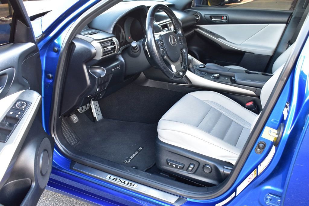 Used 2016 Lexus IS 200t 4dr Sedan w/ F Sport Package image 17
