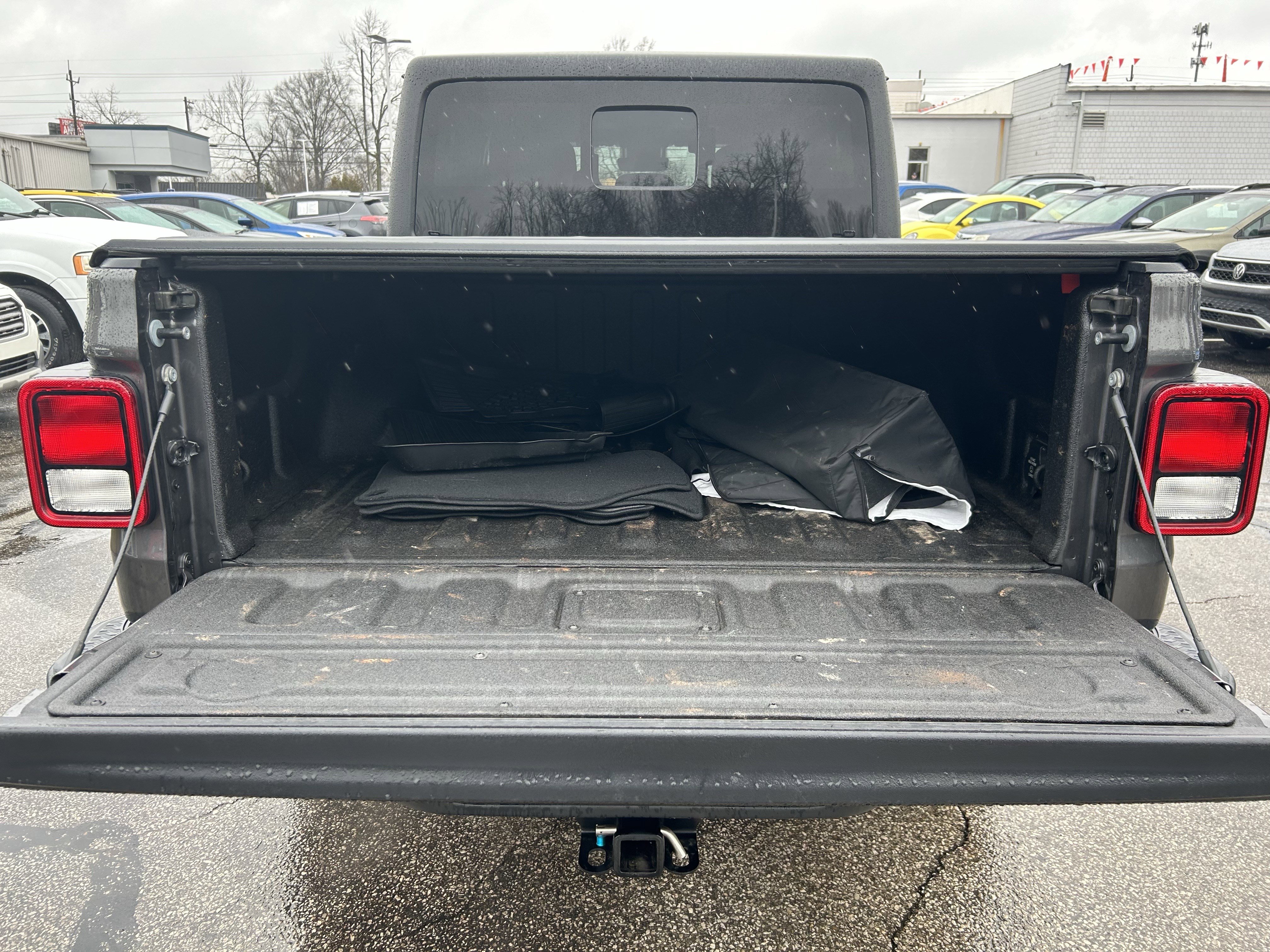 Used 2024 Jeep Gladiator Sport image 25