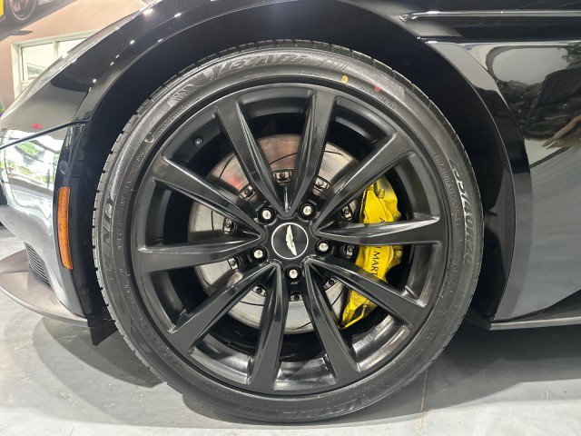Used 2019 Aston Martin DB11 Volante RWD image 16