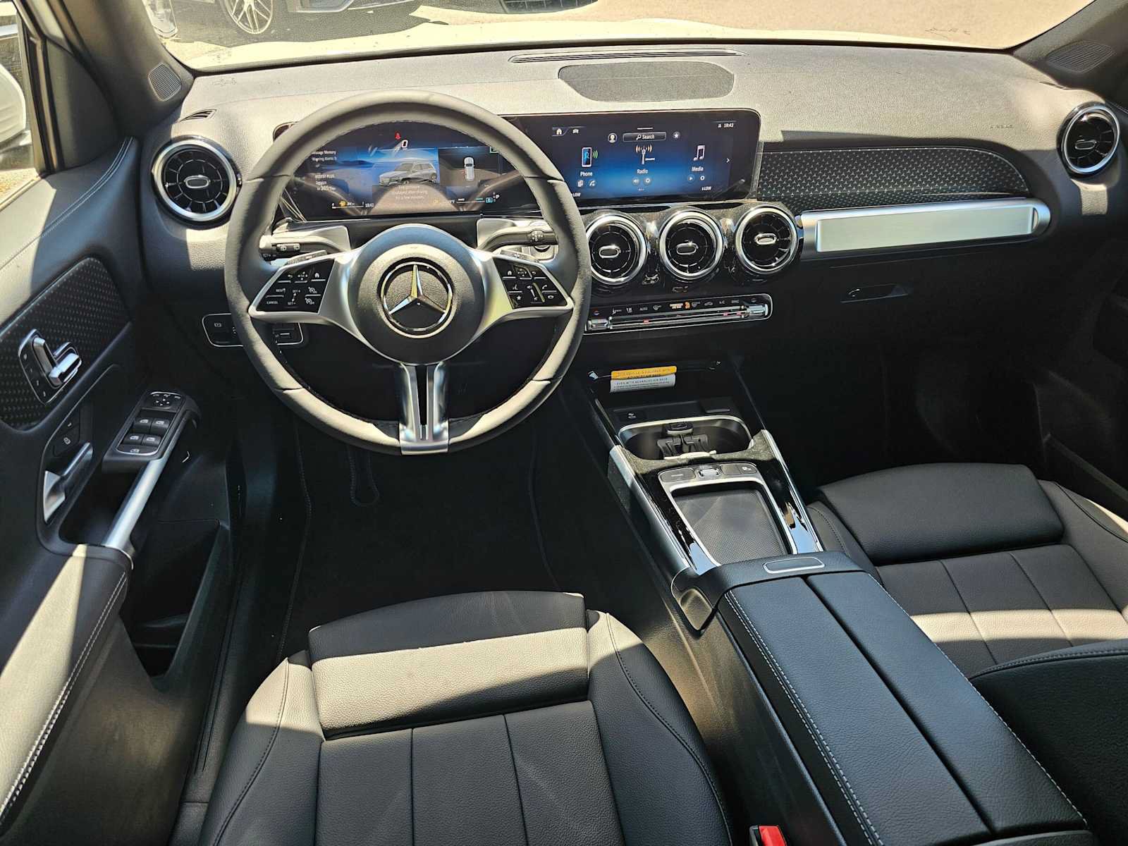 New 2026 Mercedes-Benz GLB 250 image 18