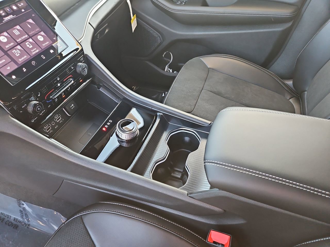 New 2025 Jeep Grand Cherokee L Altitude image 32