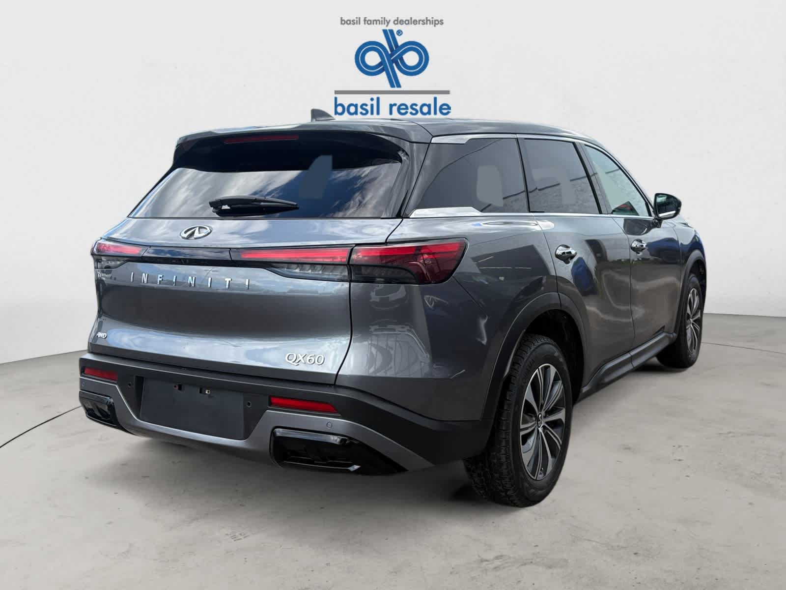 Used 2023 INFINITI QX60 Pure AWD/4WD image 6