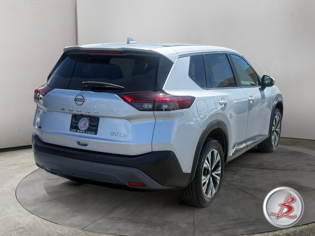 Used 2023 Nissan Rogue SV AWD/4WD image 7