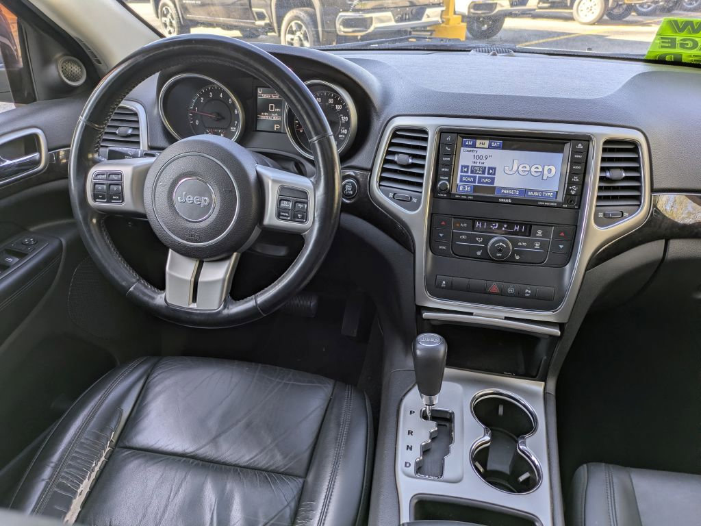 Used 2011 Jeep Grand Cherokee Laredo AWD/4WD image 15
