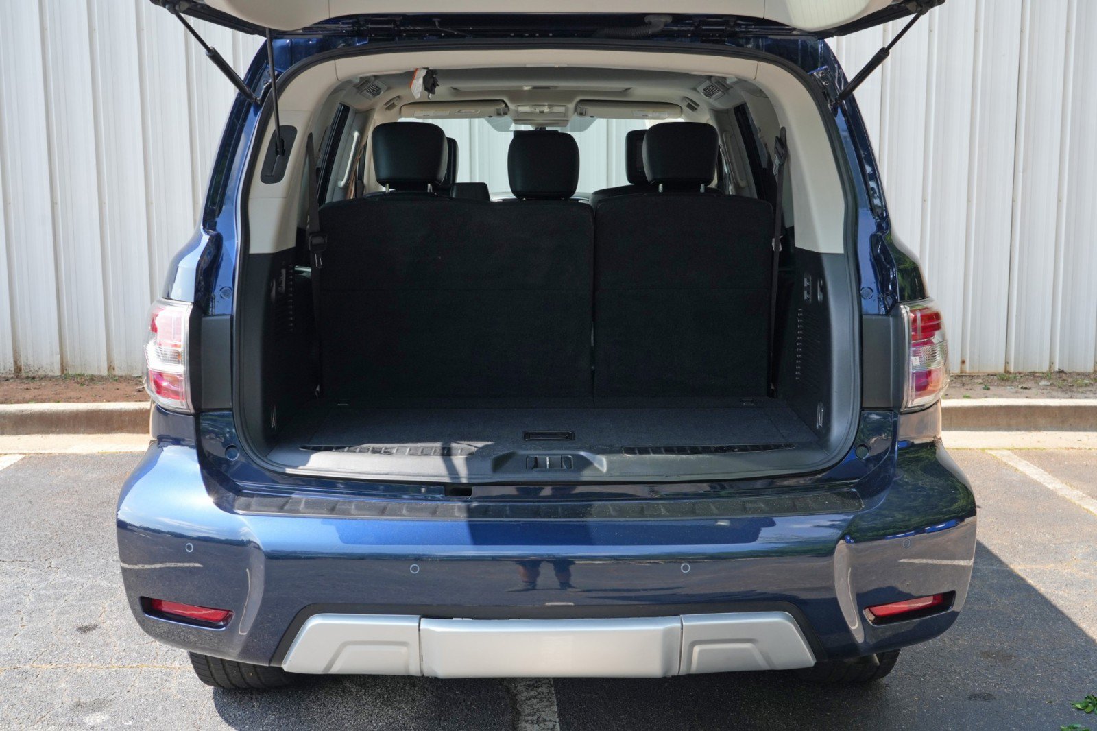 Used 2018 Nissan Armada Platinum w/ Cargo Package RWD image 8