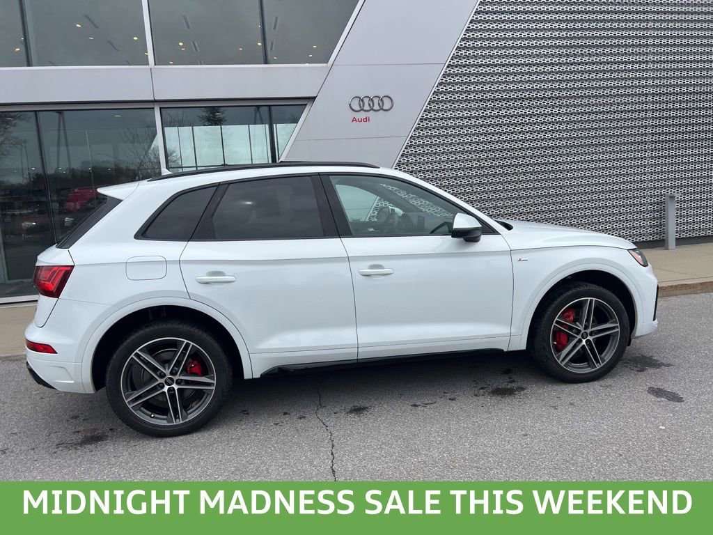Used 2024 Audi Q5 e Premium Plus w/ Premium Plus Package image 15