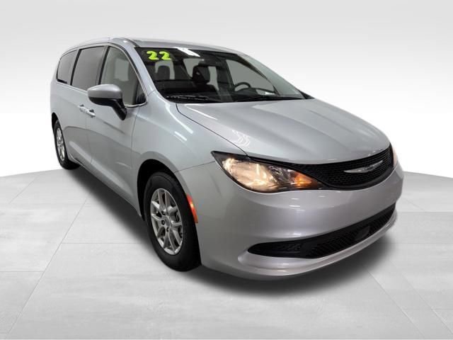 Used 2022 Chrysler Voyager LX FWD image 5