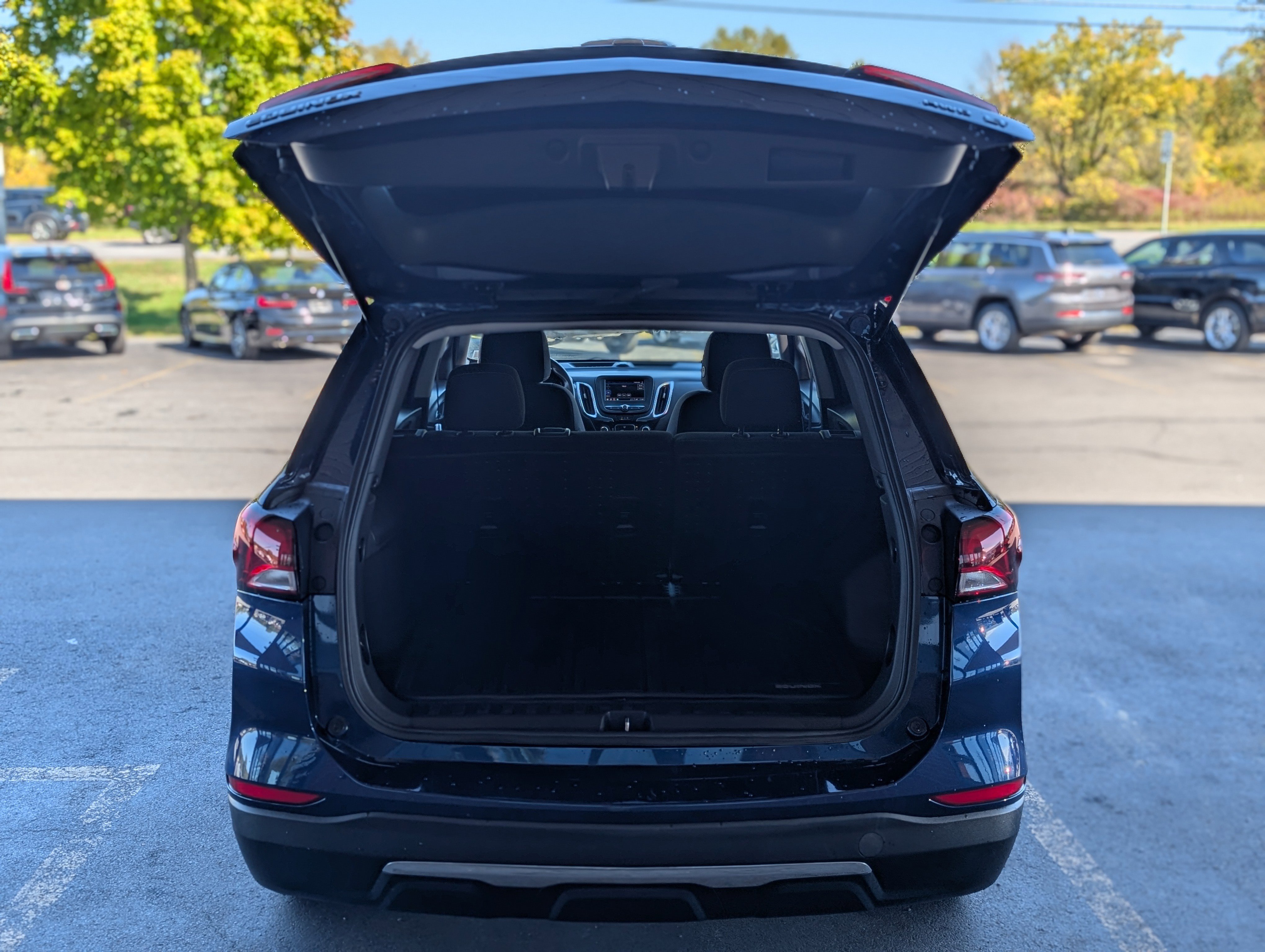 Used 2022 Chevrolet Equinox LT w/ LPO, Floor Liner Package image 32