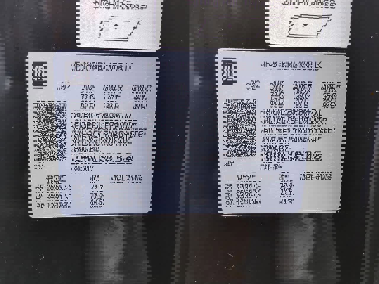 Used 2023 GMC Acadia AT4 w/ Technology Package image 38