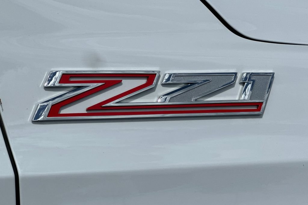 Used 2023 Chevrolet Tahoe Z71 w/ Z71 Off-Road Package AWD/4WD image 27