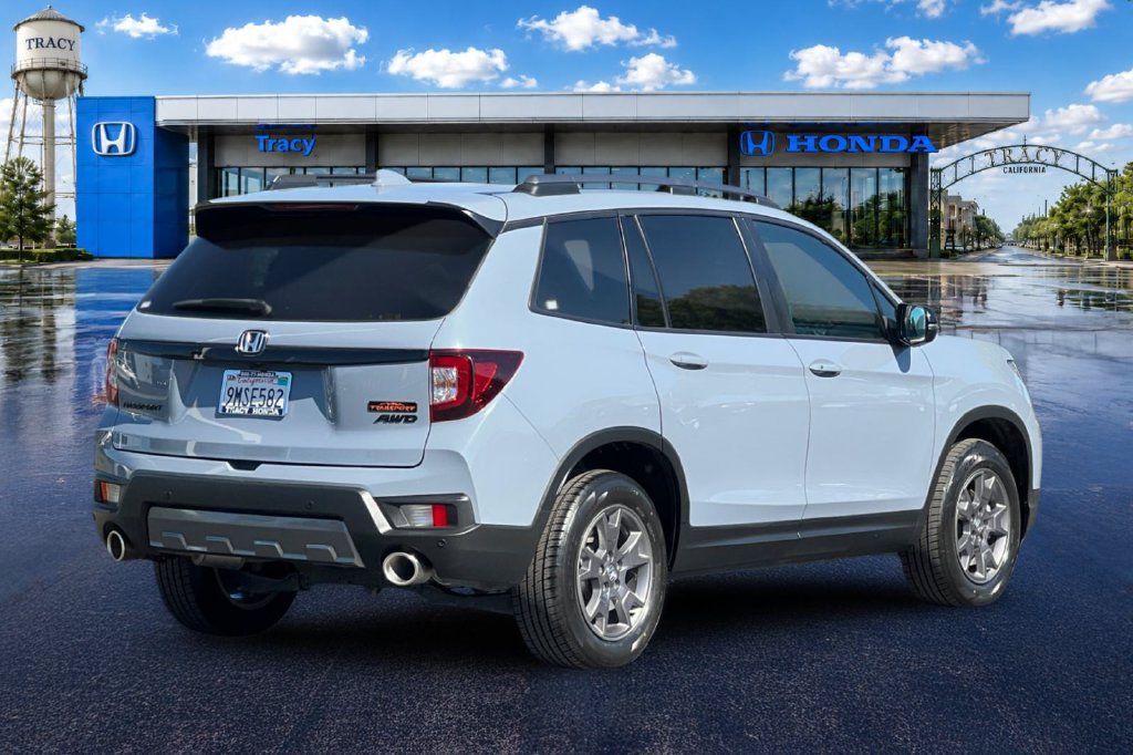 Certified 2024 Honda Passport TrailSport image 6
