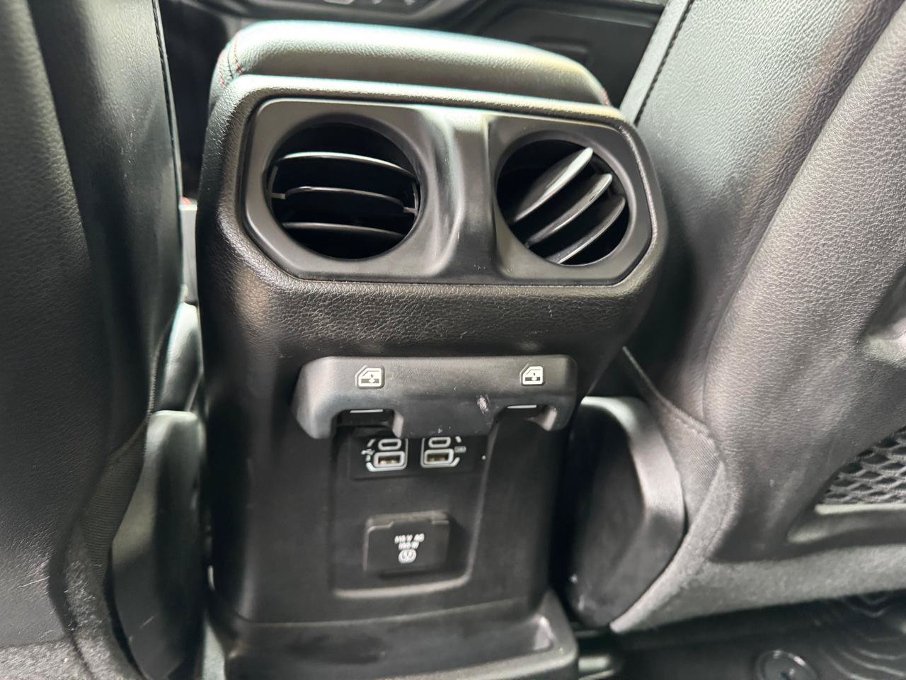 Used 2018 Jeep Wrangler Unlimited Rubicon w/ Steel Bumper Group AWD/4WD image 16