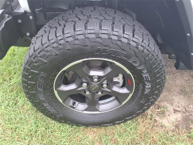 Used 2023 Jeep Gladiator Rubicon w/ LED Lighting Group image 4