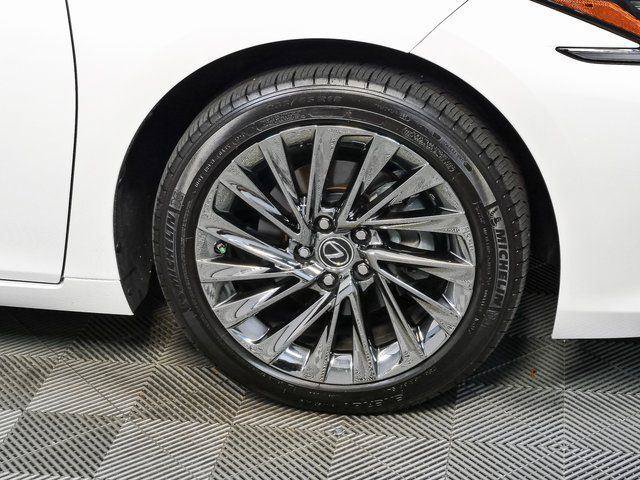 Used 2024 Lexus ES 350 Ultra Luxury w/ Accessory Package (Z2) FWD image 38