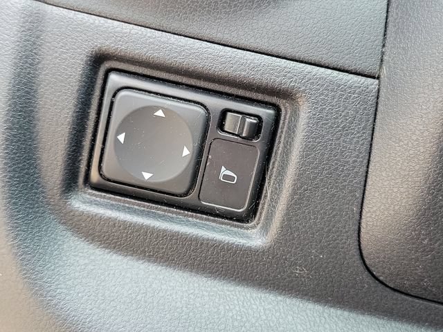 Used 2016 Nissan Versa Note FWD image 11