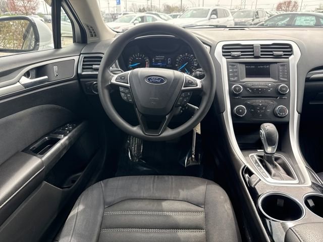 Used 2013 Ford Fusion SE FWD image 12