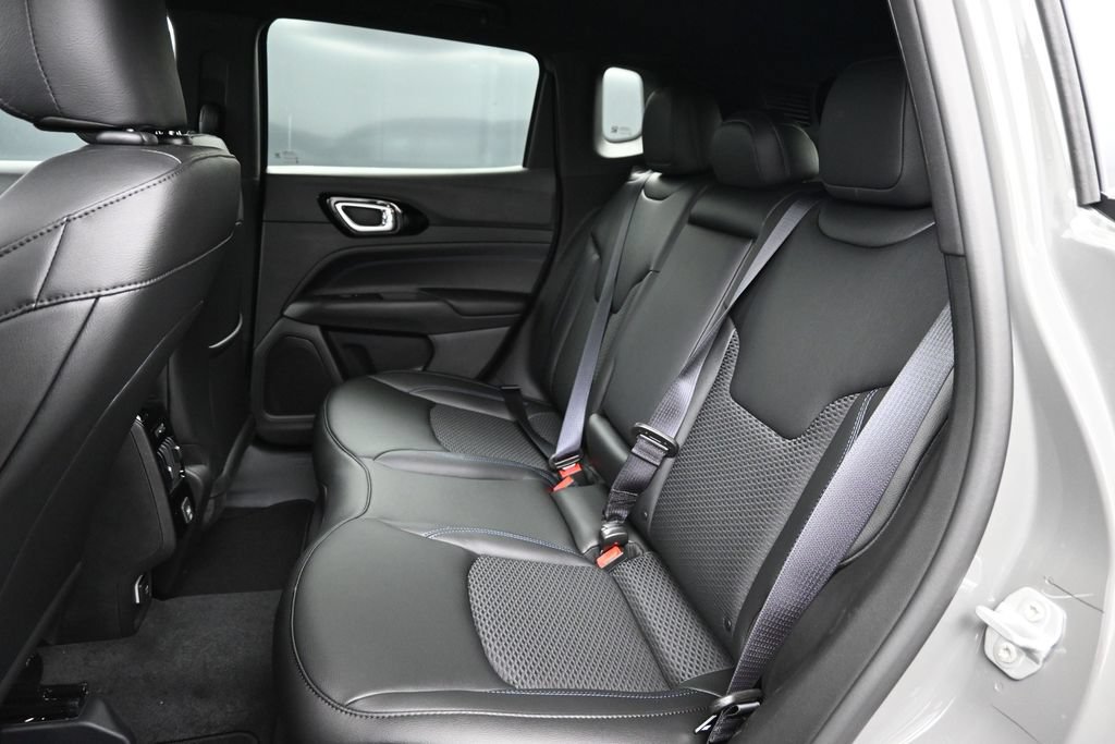 New 2026 Jeep Compass Latitude AWD/4WD image 22