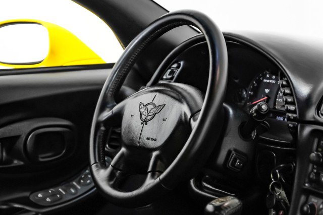 Used 2000 Chevrolet Corvette Convertible w/ Memory Pkg image 17