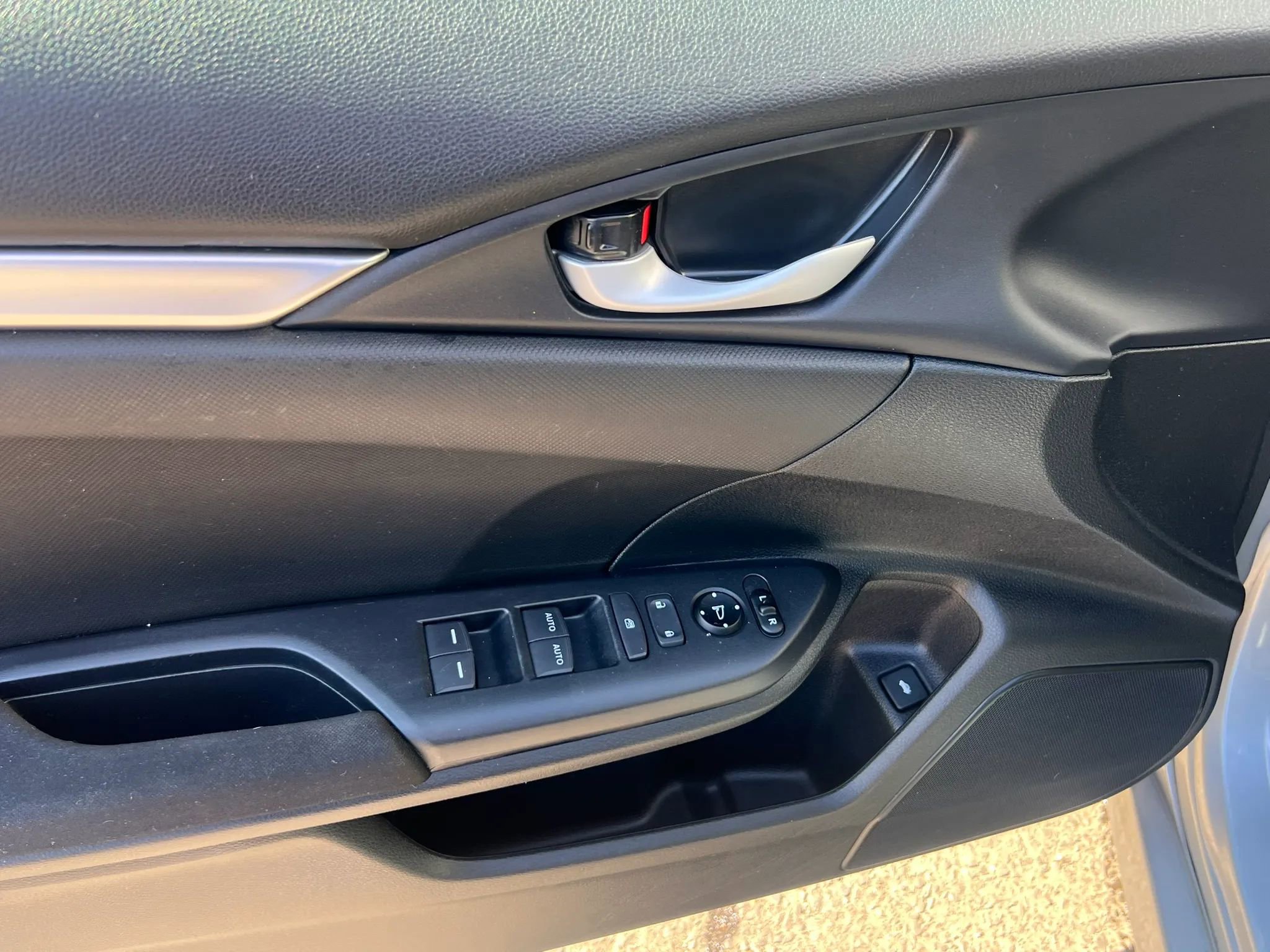 Used 2020 Honda Civic LX image 11