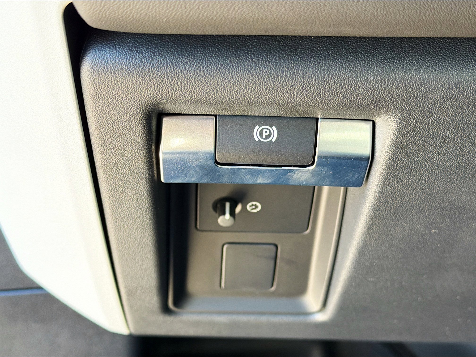 New 2026 Land Rover Defender 110 S image 37