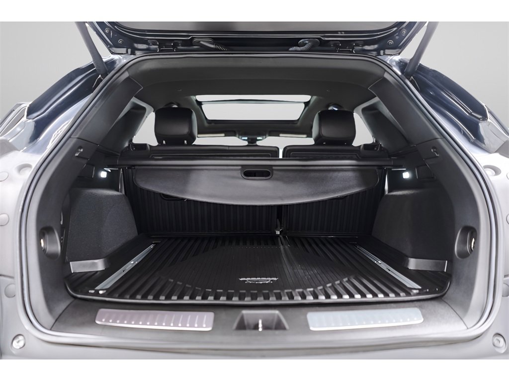 Used 2022 Cadillac XT5 Premium Luxury w/ LPO, Floor Liner Package image 39