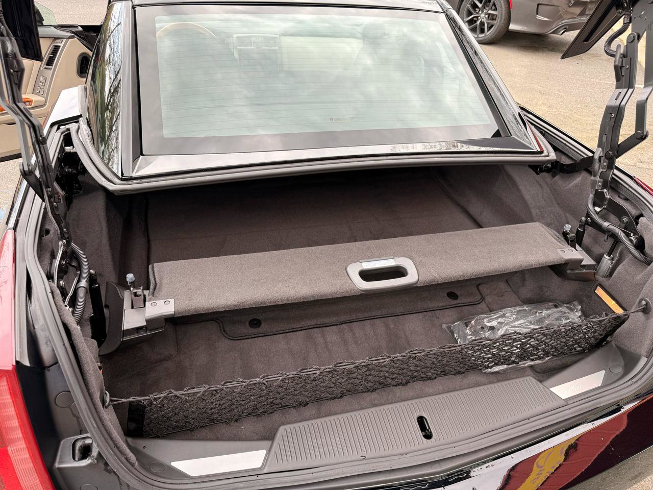 Used 2006 Cadillac XLR image 9