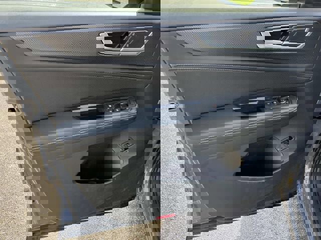 Used 2024 Volkswagen Atlas Cross Sport SEL R-Line image 25