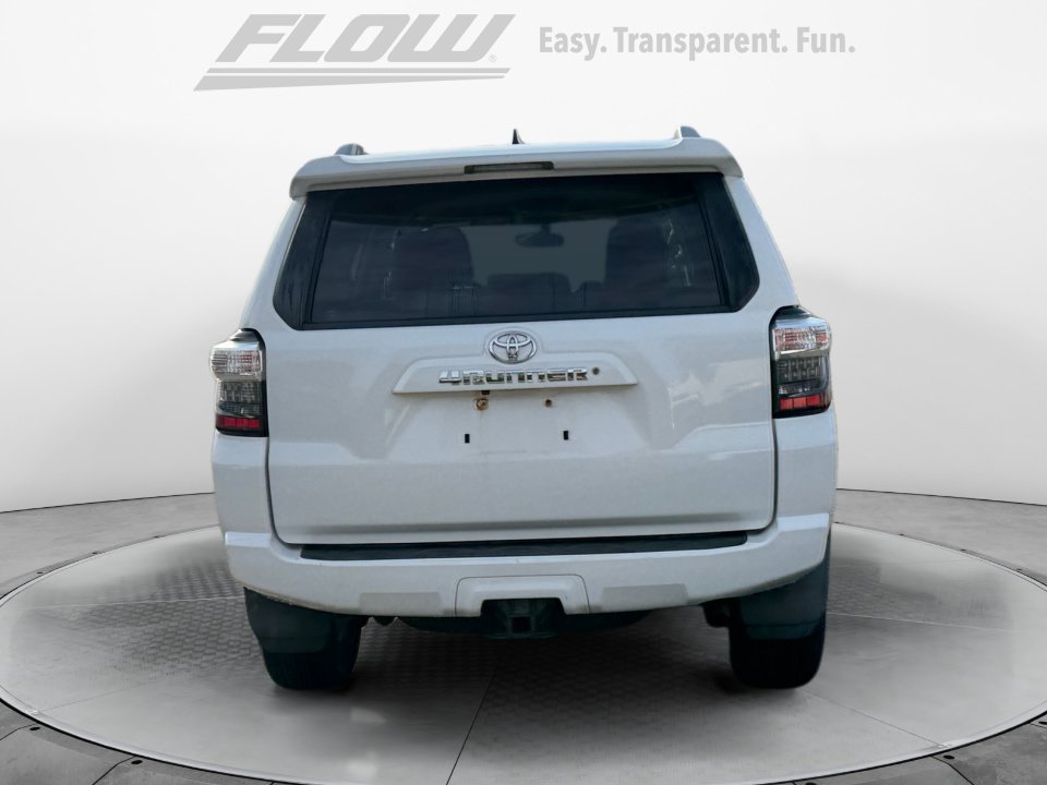 Certified 2016 Toyota 4Runner SR5 AWD/4WD image 8