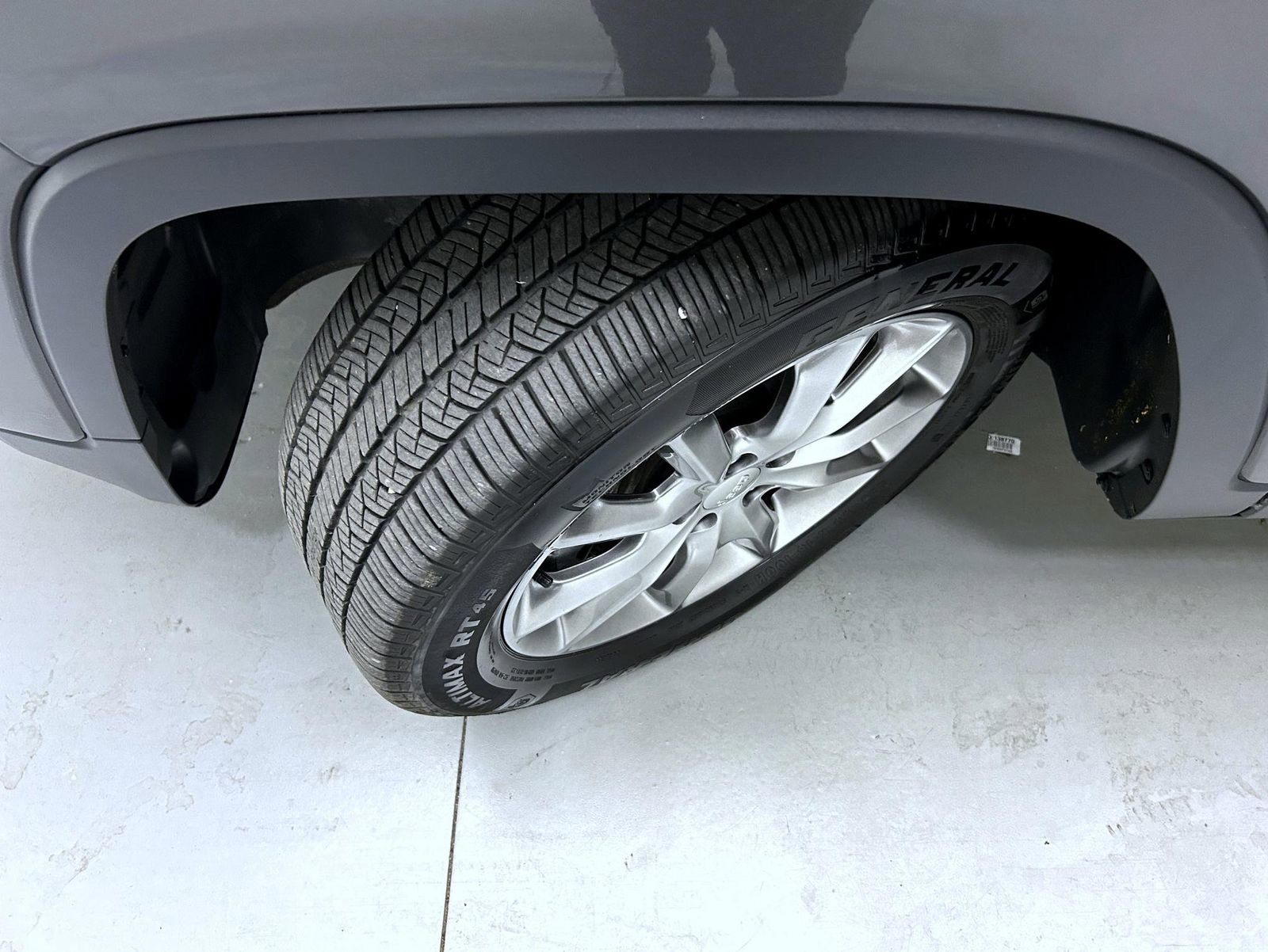 Used 2018 Jeep Cherokee Limited AWD/4WD image 23