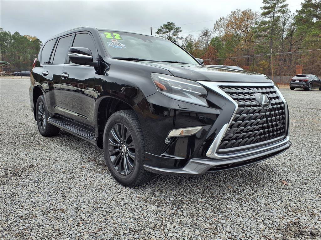 Used 2022 Lexus GX 460 Premium w/ Accessory Package image 3
