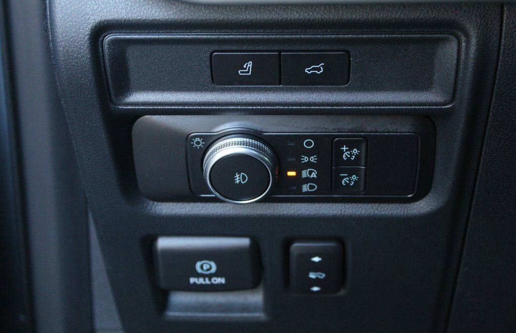 Used 2022 Ford Expedition XLT RWD image 38