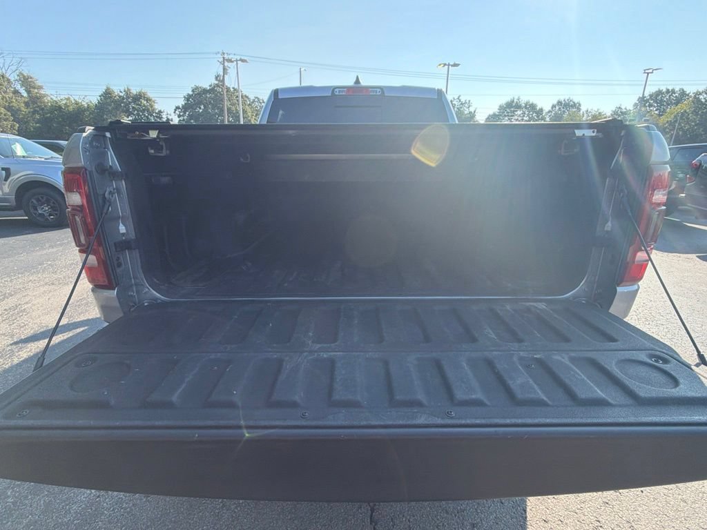 Used 2020 RAM 1500 Laramie w/ Sport Appearance Package AWD/4WD image 13