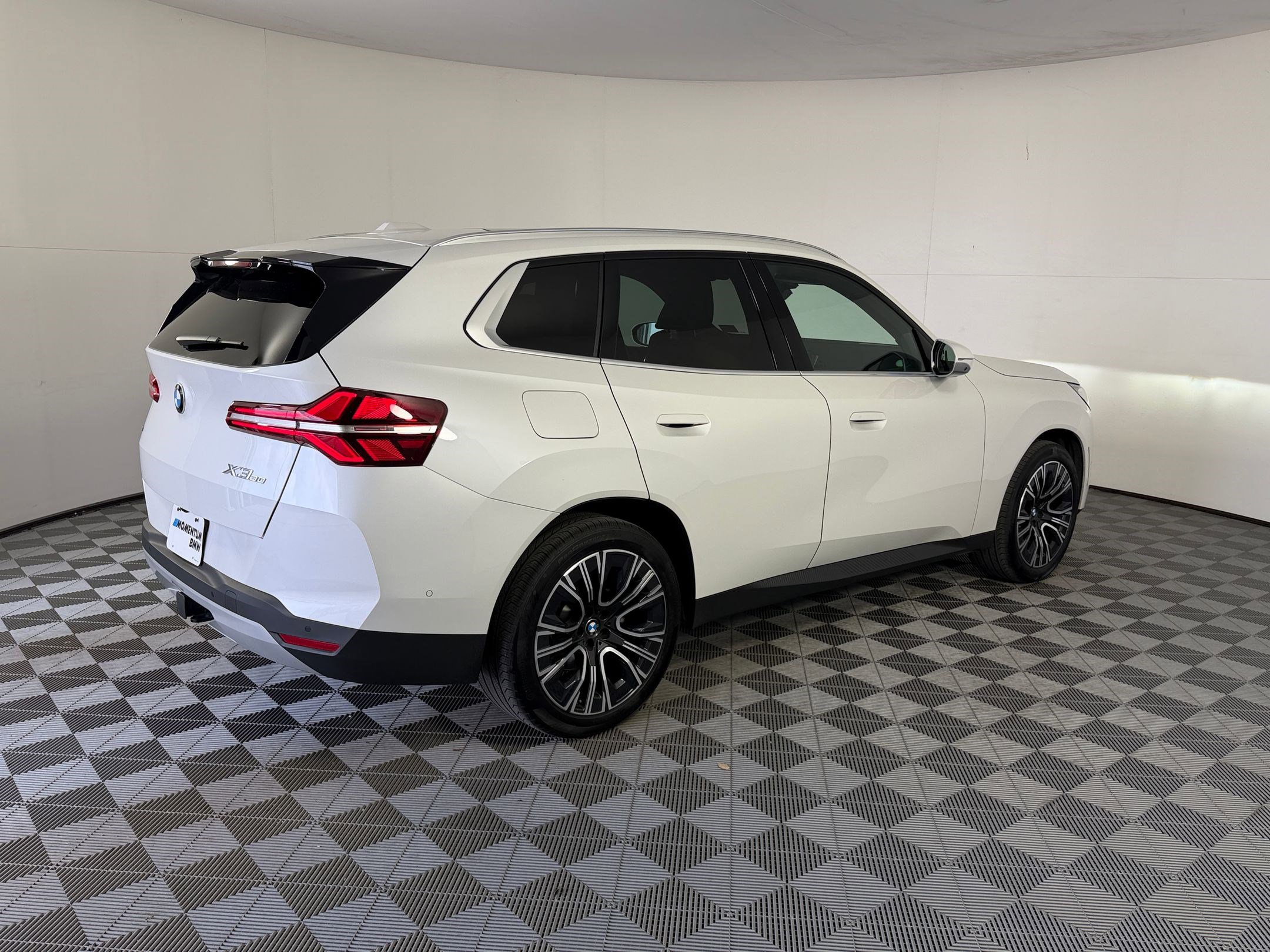 Used 2025 BMW X3 xDrive30i AWD/4WD image 9