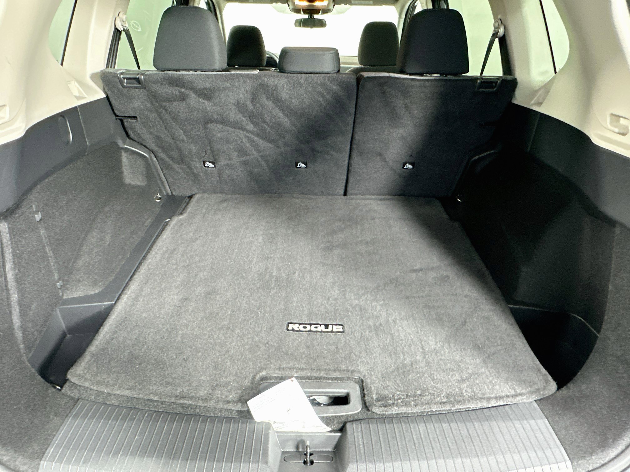 Used 2023 Nissan Rogue SV FWD image 30