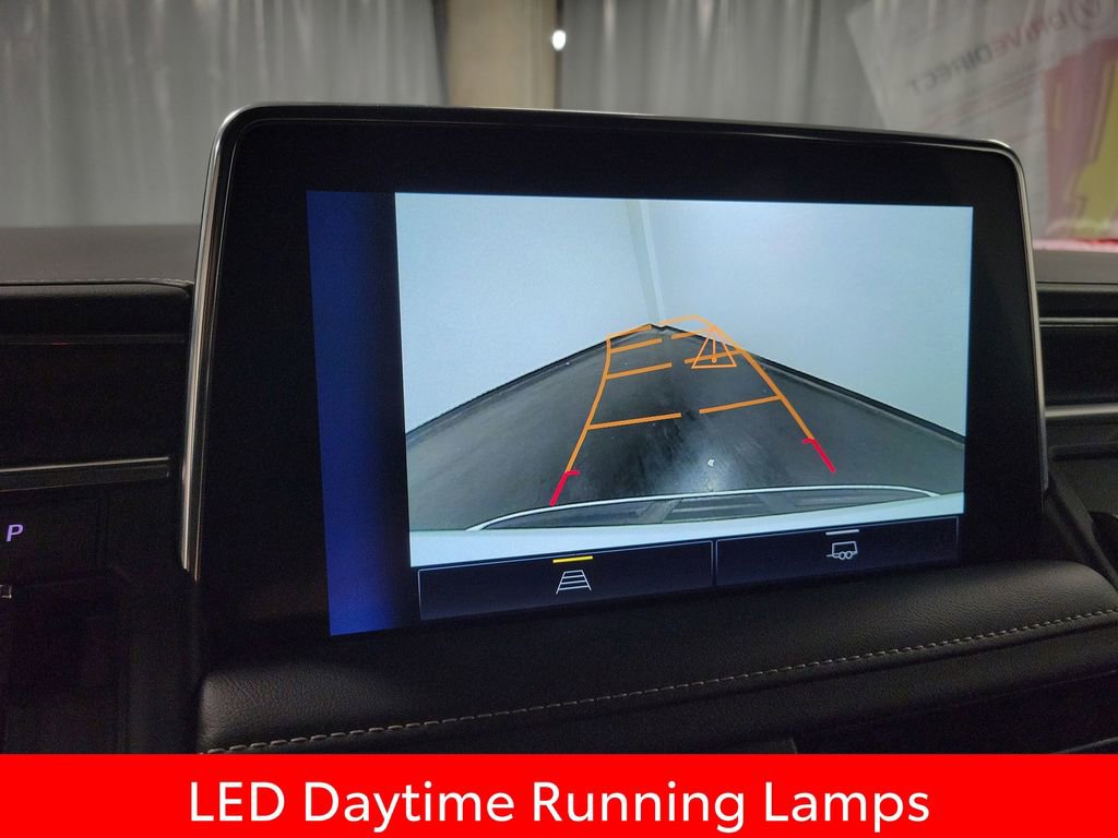 Used 2023 Chevrolet Suburban Premier image 17