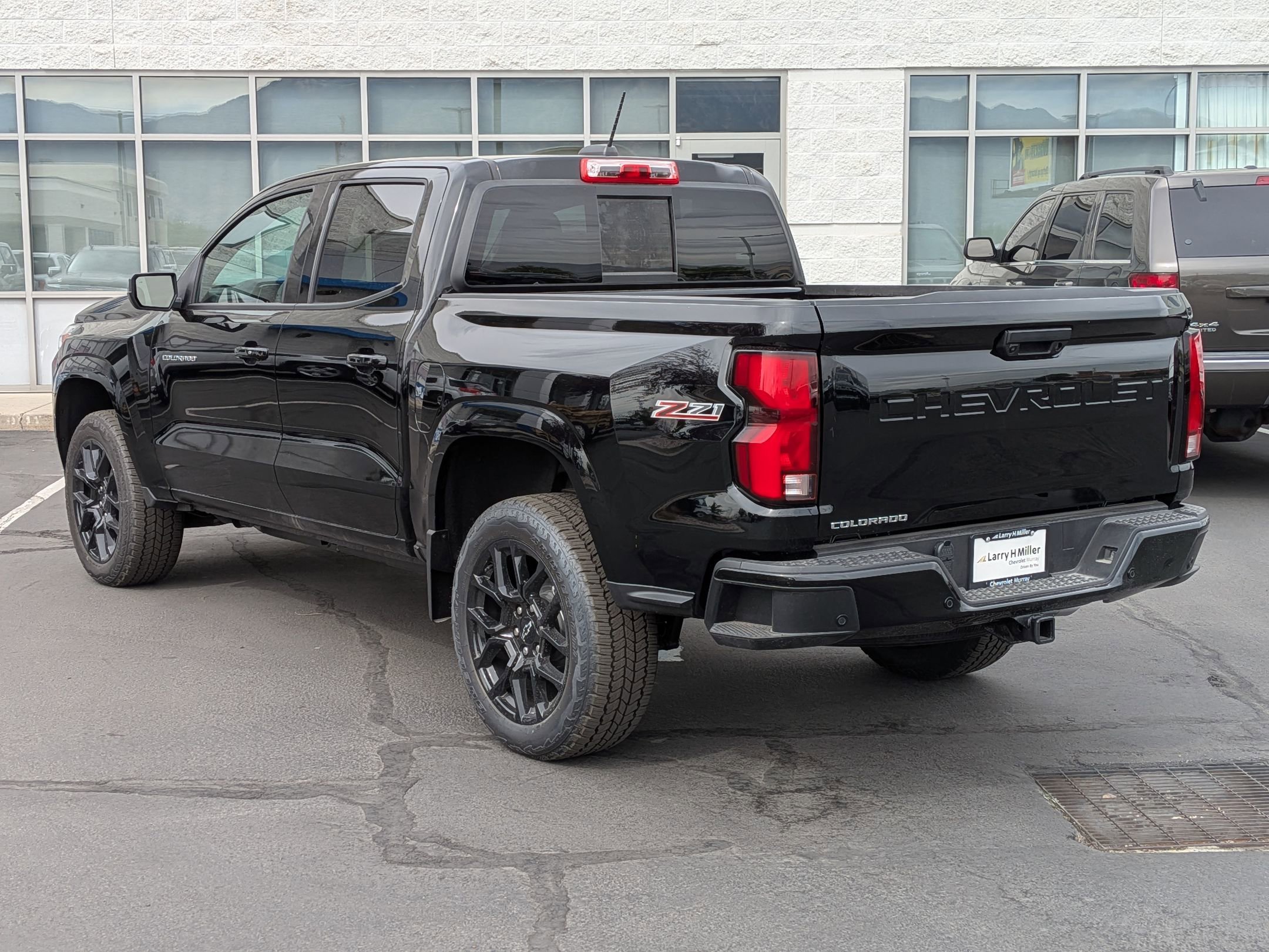 New 2025 Chevrolet Colorado Z71 image 3