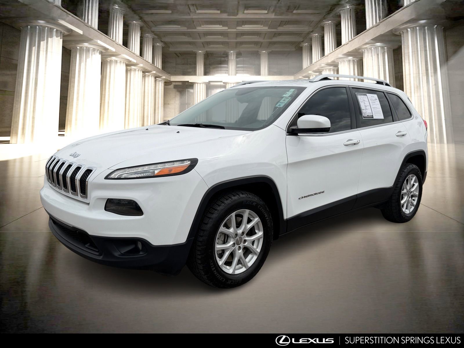 Used 2018 Jeep Cherokee Latitude Plus w/ Comfort/Convenience Group FWD image 9