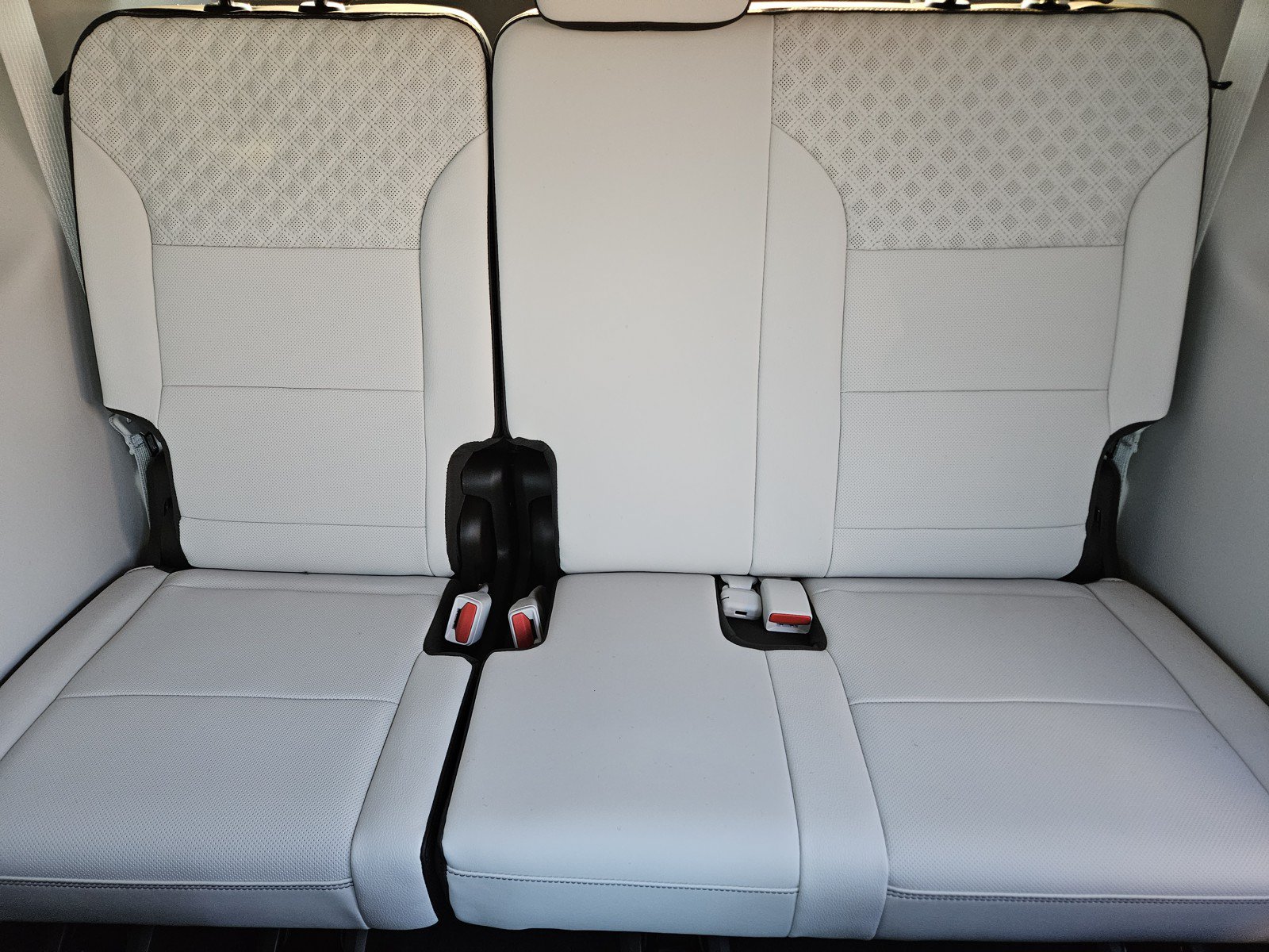 New 2027 GMC Acadia Denali FWD image 21
